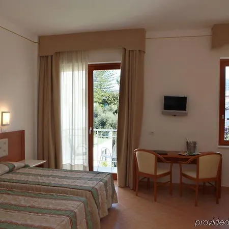Hotel Caravel 4*