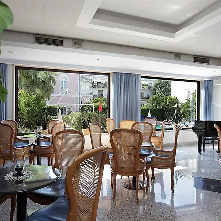 Hotel Caravel 4*
