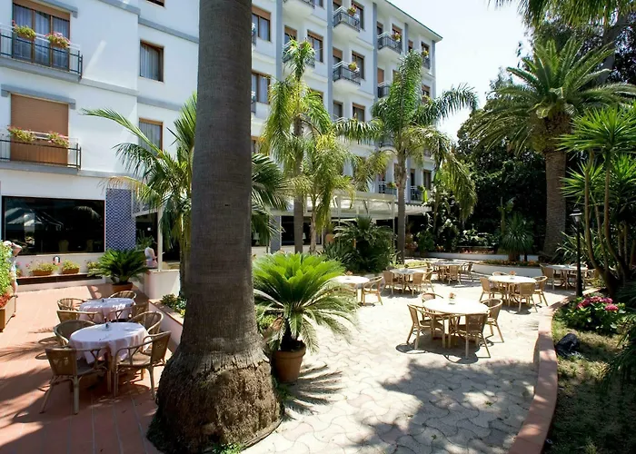 Caravel Отель 4*