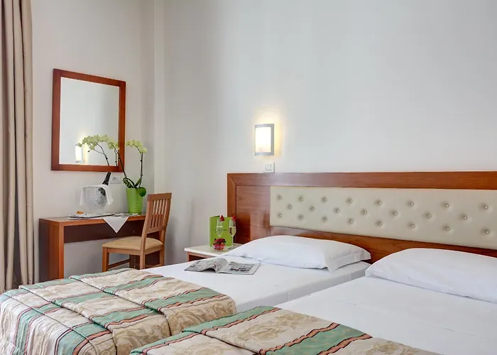 Caravel Отель 4*