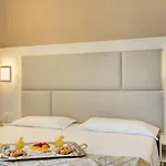 Caravel 4*