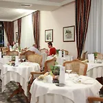 Otel Caravel