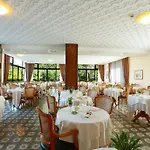 Otel Caravel