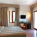 Otel Caravel 4*