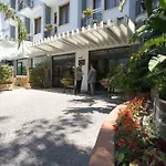 Caravel Otel 4*