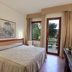 Caravel Otel 4*