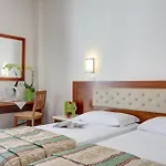 Caravel Otel 4*