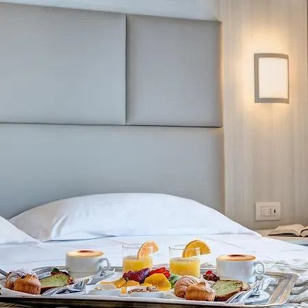 فندق Caravel 4*