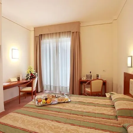 Caravel 4* Сант'Анджелло