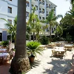 Caravel Hotel 4*