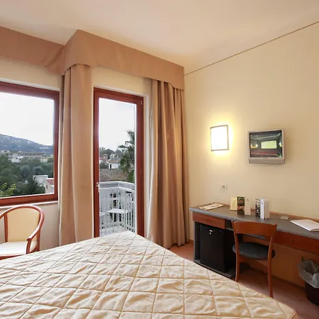 Caravel Sant'Agnello