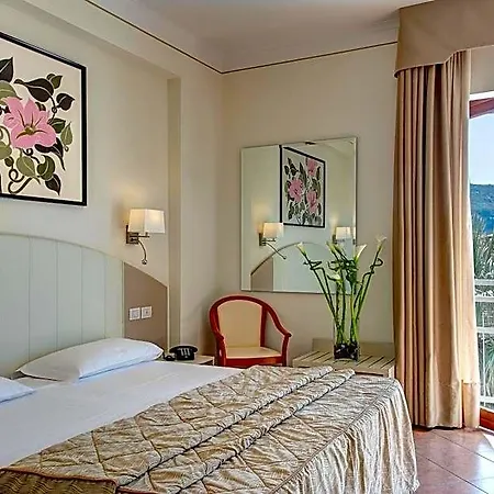 Hotel Caravel 4*